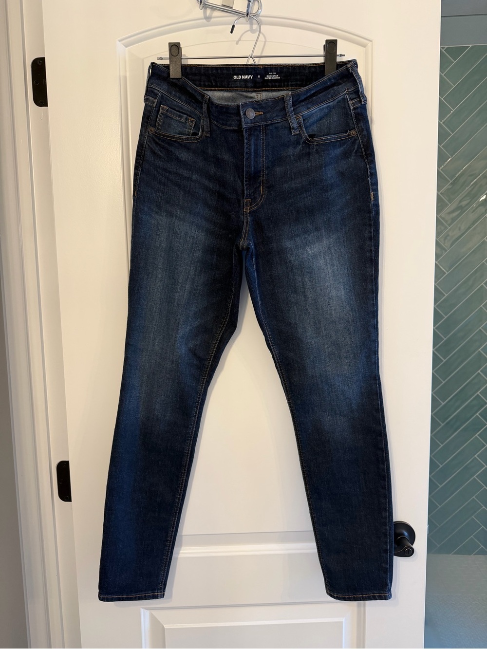 Old Navy mid rise super skinny dark wash jeans - size 8